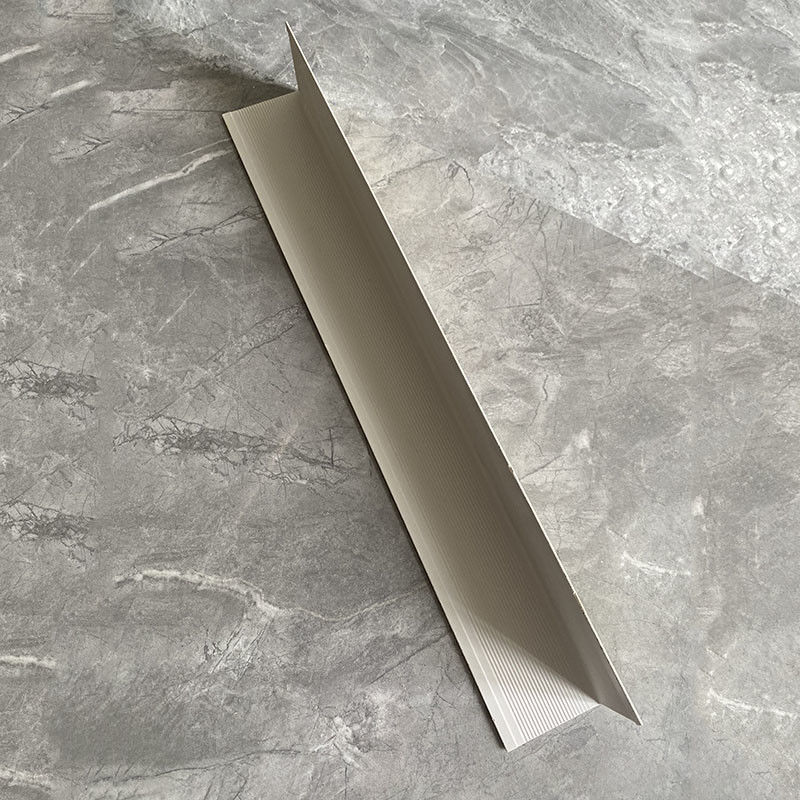 los protectores de la esquina L de la pared del PVC del 1m los 2m los 2.5m forman la protección