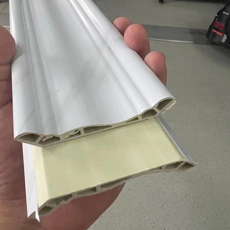 Tablero que bordea plástico del piso del PVC de los accesorios de la decoración los 500g/M